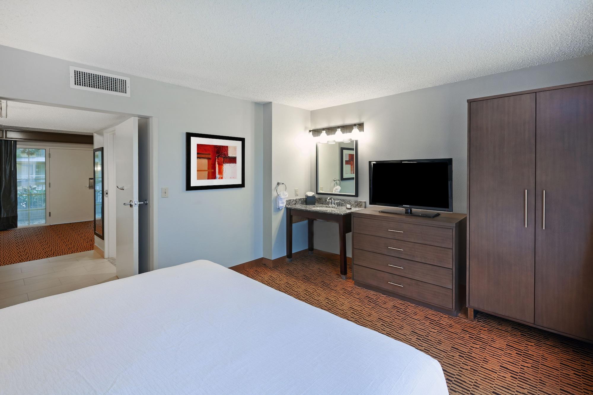 Embassy Suites By Hilton Dallas Market Center Eksteriør billede