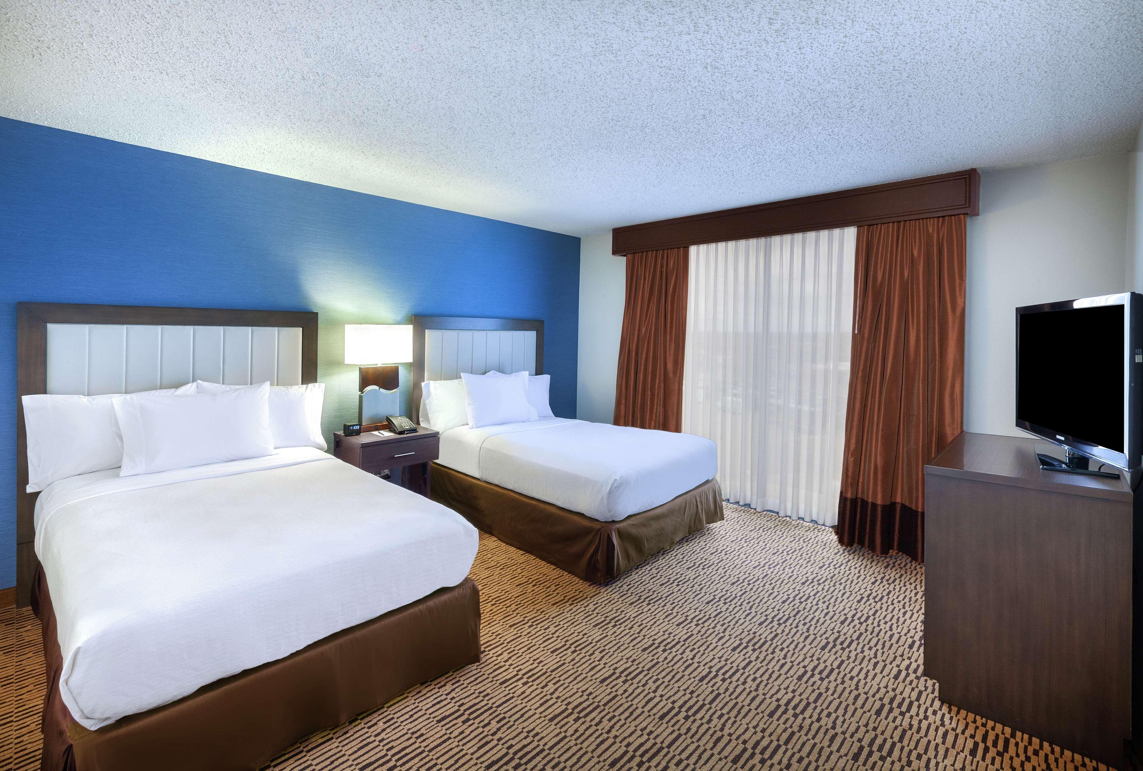 Embassy Suites By Hilton Dallas Market Center Eksteriør billede