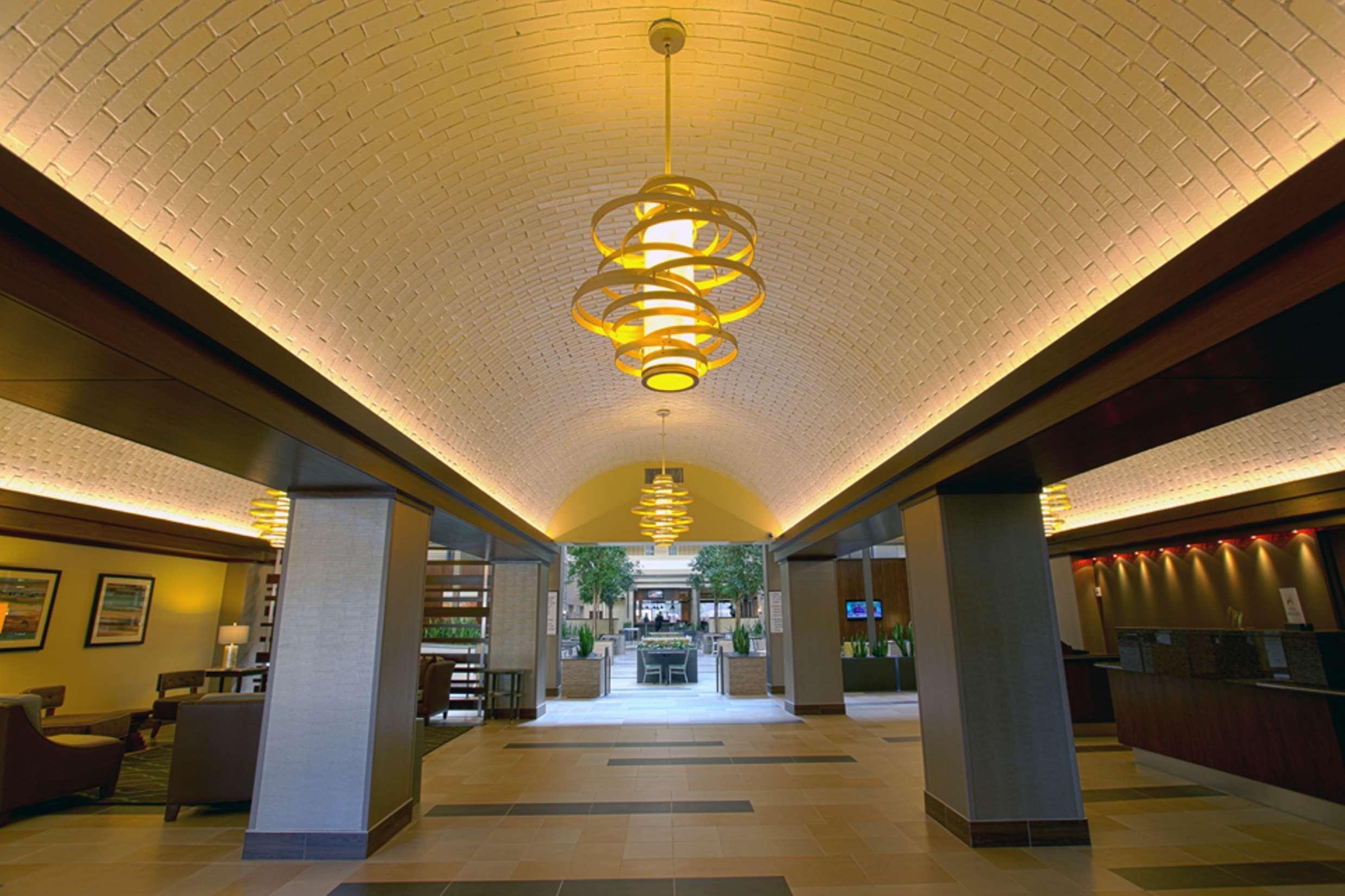 Embassy Suites By Hilton Dallas Market Center Interiør billede