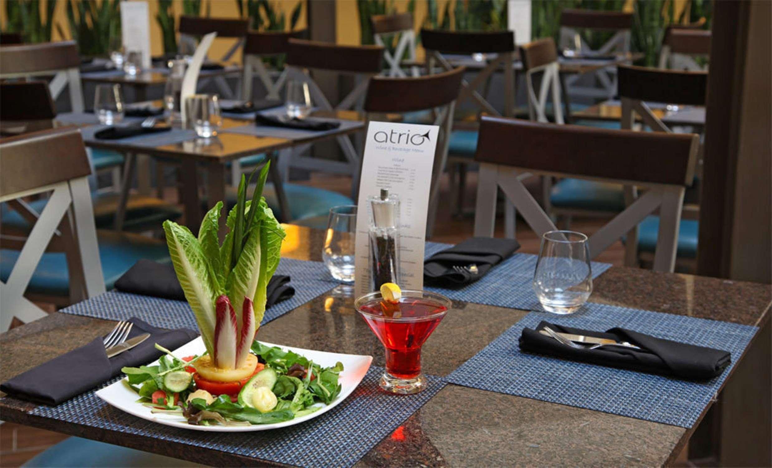 Embassy Suites By Hilton Dallas Market Center Restaurant billede