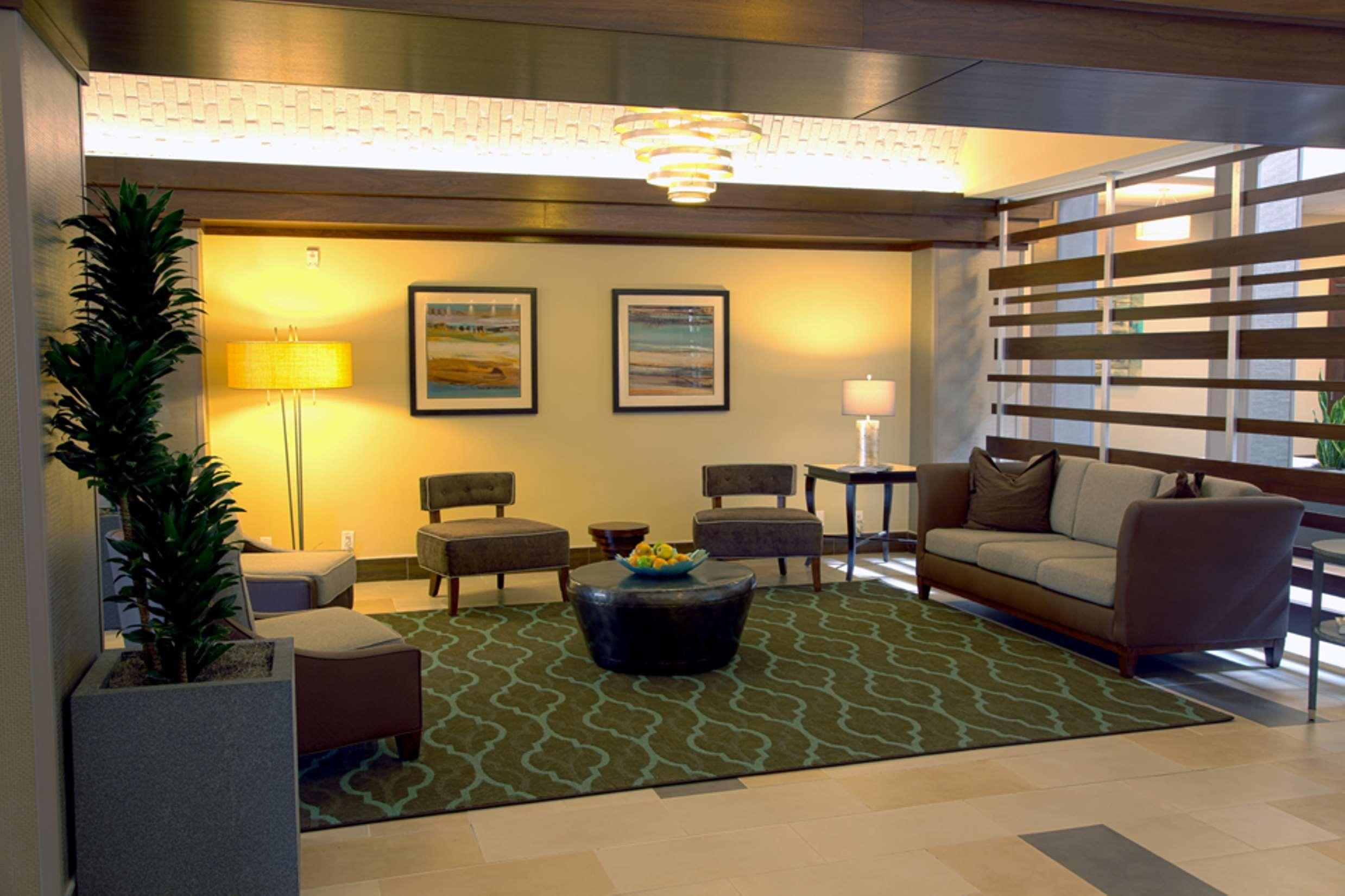 Embassy Suites By Hilton Dallas Market Center Interiør billede