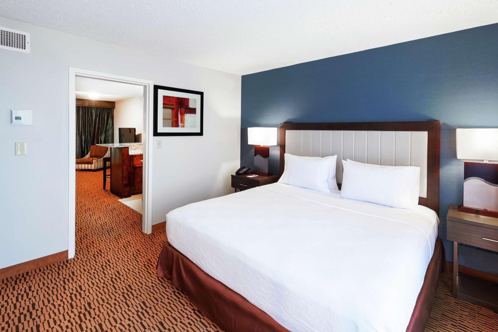 Embassy Suites By Hilton Dallas Market Center Eksteriør billede